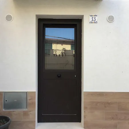 Guest house Civico 13 *